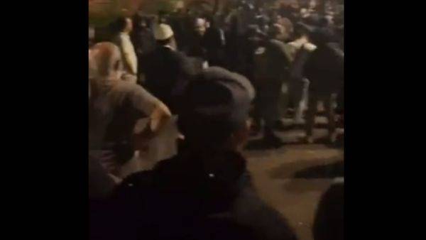 హిందూ ఆలయాలపై యూకేలో దాడులు: తీవ్రంగా ఖండించిన భారత్, చర్యలకు డిమాండ్