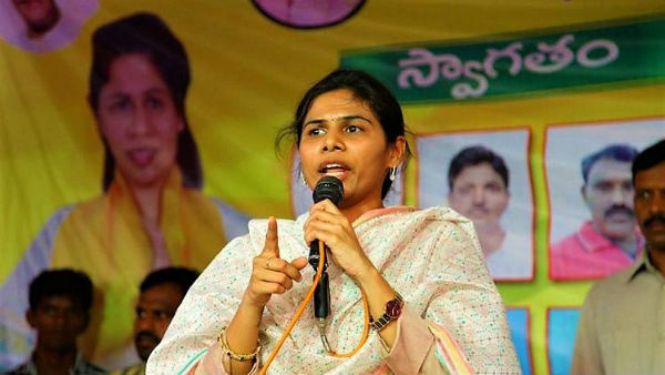 సోదరుడితో ఉన్న భూ వివాదాలను పరిష్కరించుకుంటూ..