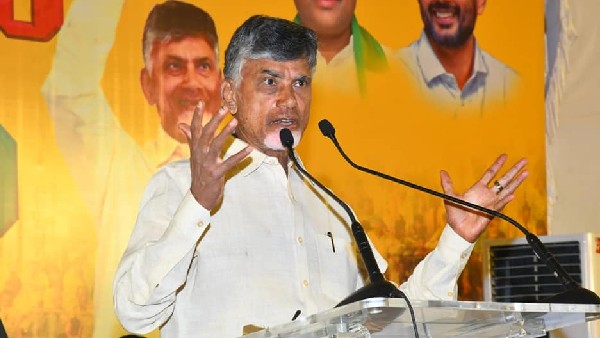 రెండో సీటుకు వెళ్లని చంద్రబాబు..