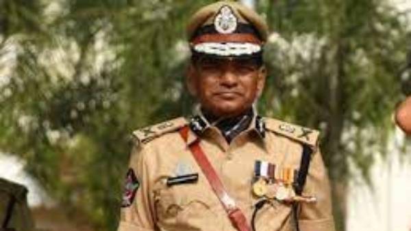 ap dgp rajendranath reddy appear before high court in pds rice transport harrassment case ap dgp rajendranath reddy appear before high court in pds rice transport harrassment case