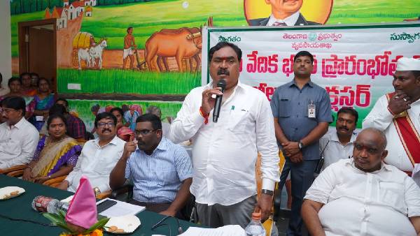 కేంద్రం ఎన్ని అడ్డంకులు సృష్టిస్తోంది. రాష్ట్రంలో అభివృద్ధి సంక్షేమాల యజ్ఞం ఆగదన్న ఎర్రబెల్లి