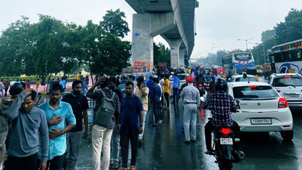 హైదరాబాద్ క్రికెట్ అసోసియేషన్ కు నోటీసులు ఇస్తామన్న పోలీసులు