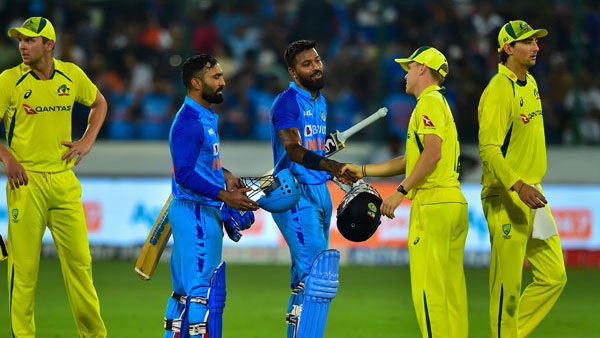 7:30 ఉండగా 7 గంటలకే