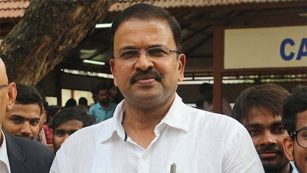  ఫ్లెక్సీ పోయిందంటూ పోలీసులకు ఫిర్యాదు చేసిన సీబీఐ మాజీ జేడీ లక్ష్మీనారాయణ!