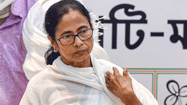  మమత బెనర్జీ చుట్టూ మోదీ-సీబీఐ ఉచ్చు: దీదీ రైట్ హ్యాండ్ నివాసంపై మెరుపు దాడులు