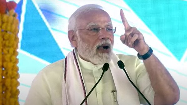 Modi: రూ, వేల కోట్ల పనులకు మోదీ గ్రీన్ సిగ్నల్, డబుల్ ఇంజన్ అంటే, ఏకిపారేసిన సీఎం, మీరు చెయ్యరు, చేస్తుంటే? 