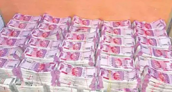 crore 24 lakh cash seized by hyderabad police crore 24 lakh cash seized by hyderabad police