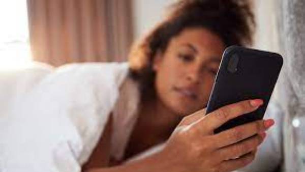 health tips: స్మార్ట్‌ఫోన్ వ్యసనం నుండి చిన్నారులను బయటకు తీసుకురావటానికి మార్గాలివే.. ట్రై చెయ్యండి!!