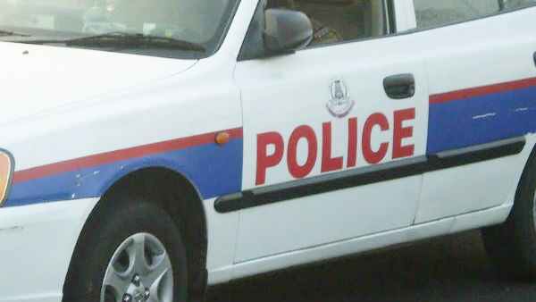 Girlfriend: నిశ్చితార్థం క్యాన్సిల్, చేతులు ఎత్తేసిన ప్రియుడు, పోలీసుల చేతులు కోరికేసిన ప్రియురాలు, రివర్స్!  