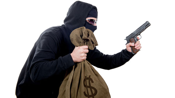 రూ.15 లక్షలు చోరీ.. పట్టపగలే దొంగల బీభత్సం.. ఎక్కడ అంటే..