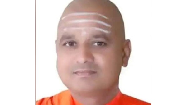 మఠంలో విగత జీవిగా కర్ణాటక బసవ సిద్ధలింగస్వామి: సూసైడ్ నోట్ లభ్యం