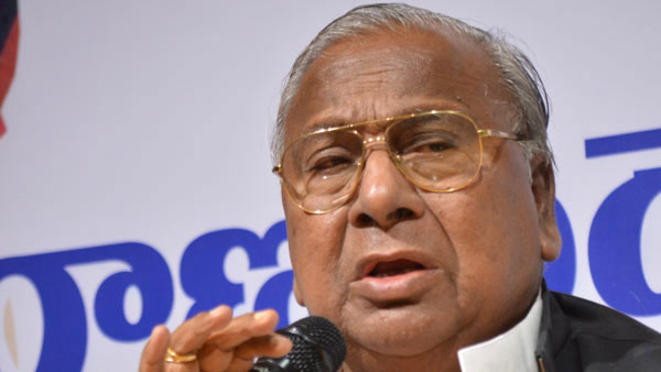 గవర్నర్ కు ఉన్న సోయి కేసీఆర్ కు లేదురా బాబూ.!కల్తీ ఆహారం పట్ల సీఎం స్పందించాలన్న వీహెచ్.!