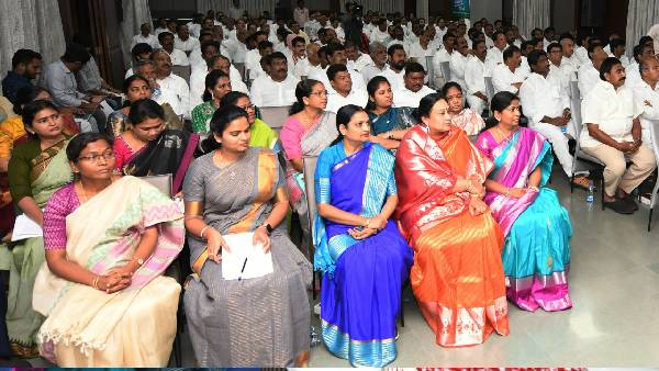 27 మందిపై