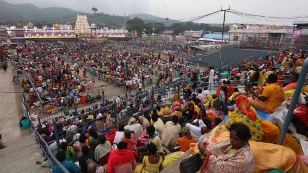 మోహినీ రూపంలో