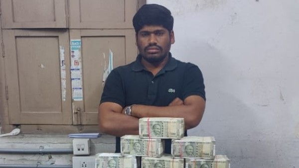 Munugode bypoll: 90 lakh cash seized in Jubilee Hills in Hyderabad, one arrested Munugode bypoll: 90 lakh cash seized in Jubilee Hills in Hyderabad, one arrested
