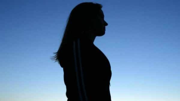 లేడీ పేరు రాసిన స్వామీజీ