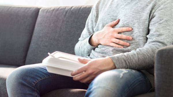 Eating too much chili can cause health problems Eating too much chili can cause health problems