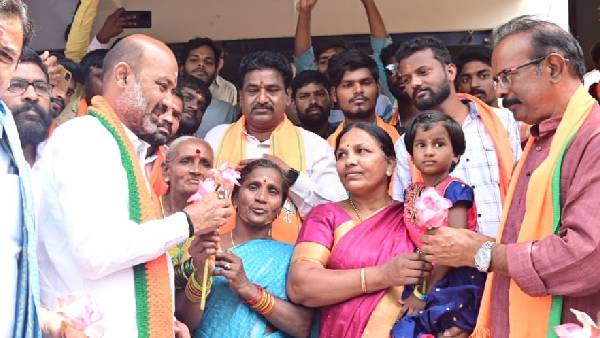 పొరబాటున కూడా టీఆర్ఎస్ కు ఓటెయ్యకండి