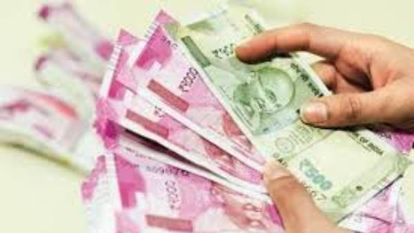బంధువుకు రూ. 9 లక్షలు ఇచ్చాడు