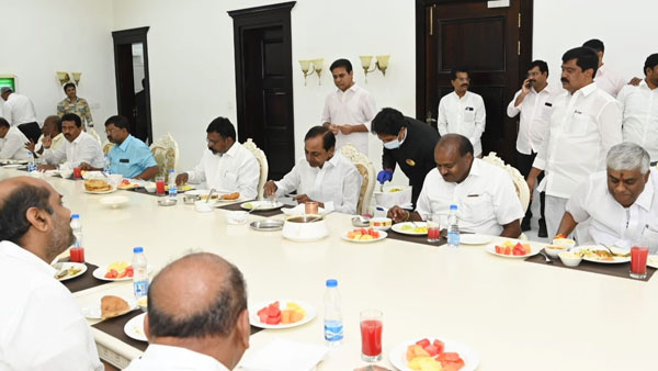 రెండో సారి అధికారం - కొత్త రికార్డు