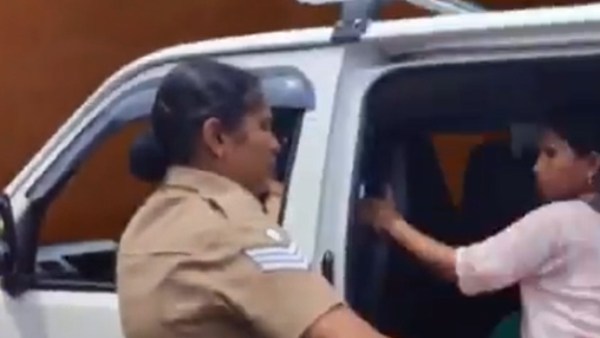 పక్కింటోడి దగ్గర డబ్బులు ఎక్కువగా ఉంది