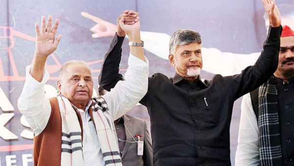ఫ్రంట్ రాజకీయాల్లో కీలకంగా ములాయం