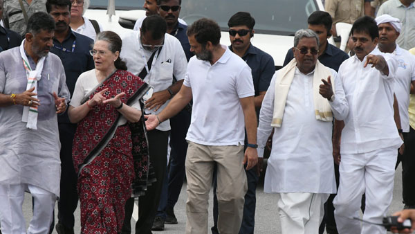 తల్లి, చెల్లిగా బాగోగులు..