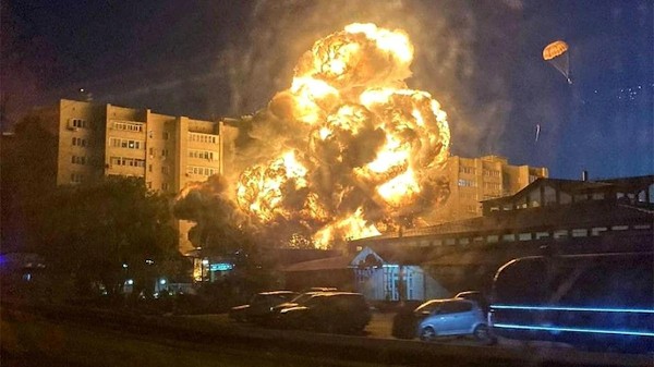 Russia warplane crashes in Sea of Azov port city, 2 killed Russia warplane crashes in Sea of Azov port city, 2 killed