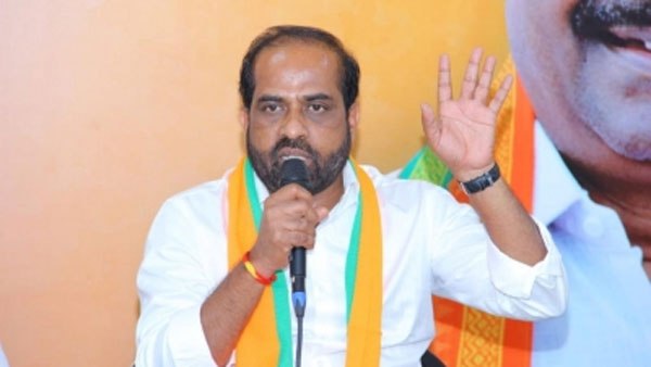 పత్రికలో కాలమిస్టుగా ఉన్నారు!