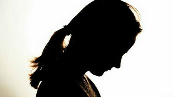 చెప్పులతో కొట్టిన గ్రామస్తులు