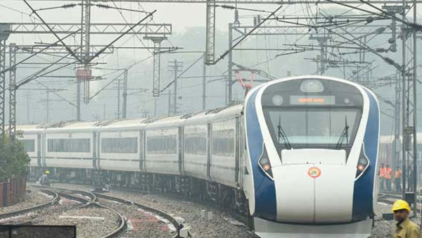 Gujarat: Woman dies after being hit by Vande Bharat Express train Gujarat: Woman dies after being hit by Vande Bharat Express train