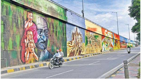 వర్టికల్ గార్డెన్స్ కోసం హైదరాబాద్లో మరిన్ని ఫ్లైఓవర్లు రెడీ