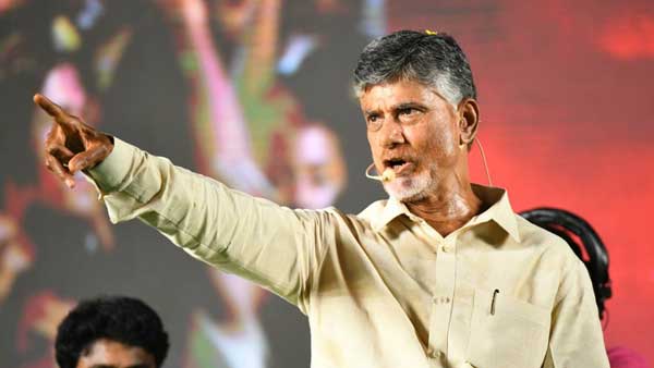330కిపైగా కేసులలో ప్రభుత్వానికి వ్యతిరేకంగా కోర్టు తీర్పులు