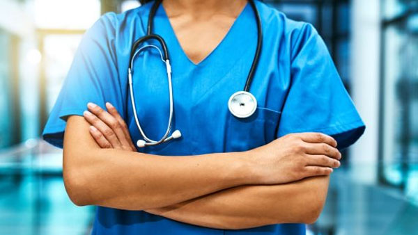 వేలూరు సీఎంసీ ఆసుపత్రిలో డాక్టర్లు
