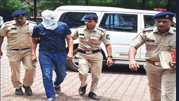  డ్రగ్స్ కేసులో కీలక సూత్రధారి ఎడ్విన్ అరెస్ట్: 15 రోజులు గోవాలోనే హైదరాబాద్ పోలీసులు