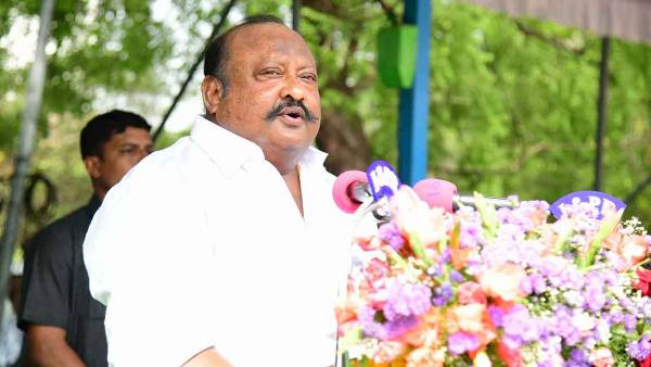 IT and ED officials are searching the house of Civil Supplies Minister Gangula Kamalakar IT and ED officials are searching the house of Civil Supplies Minister Gangula Kamalakar