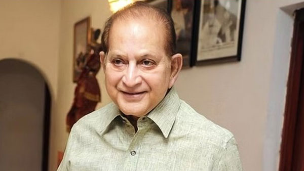 రాజకీయాల్లోనూ కృష్ణ ప్రయాణం