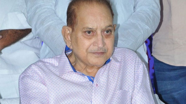 తేనే మనసులతో సినీ రంగ ప్రవేశం చేసిన సూపర్ స్టార్ కృష్ణ