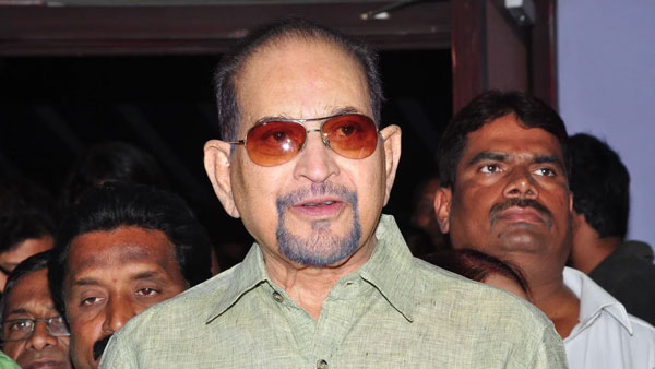 వెంటిలేటర్పై..