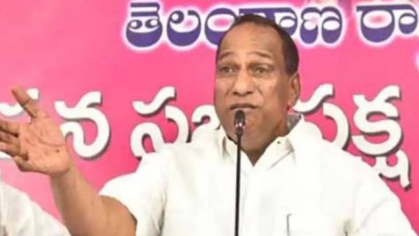 క్రాంతి బ్యాంకు వ్యవహారలపైనే ఐటీ అధికారుల ఫోకస్