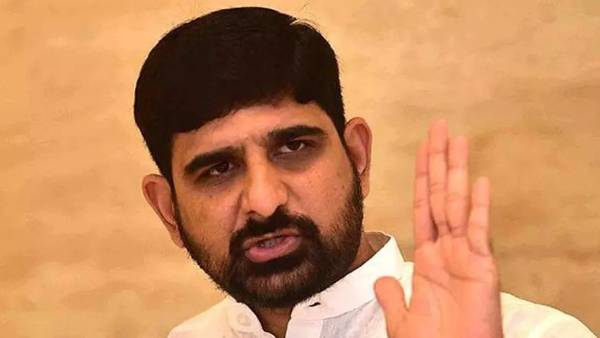 కాంగ్రెస్లో ఉండి..