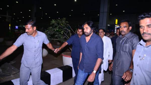pawan kalyan arrived visakhapatnam to meet pm modi and discuss key issues pawan kalyan arrived visakhapatnam to meet pm modi and discuss key issues