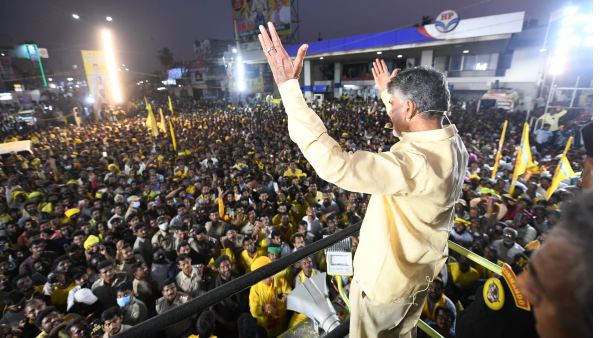 నడిపించాల్సిన నేత..స్పష్టత లేకుండా