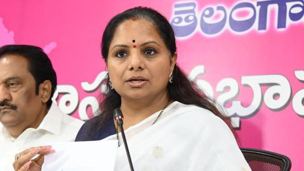 ప్రగతి భవన్ లో కేసీఆర్ తో భేటీ తర్వాత మారిన కవిత ప్లాన్