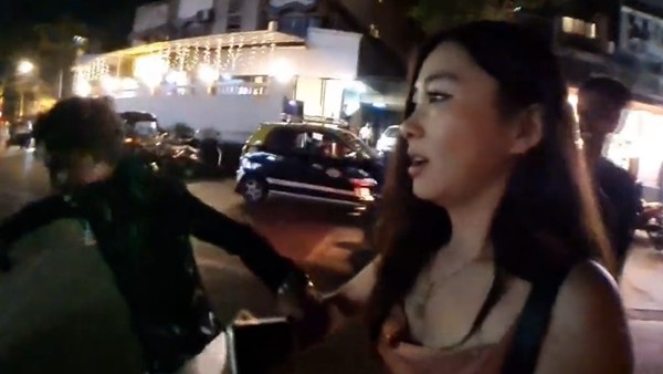 Police have arrested the accused who harassed a South Korean YouTuber in Mumbai Police have arrested the accused who harassed a South Korean YouTuber in Mumbai