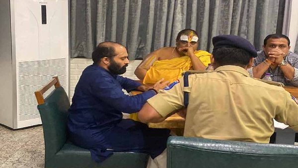 మళ్ళీ తుషార్, జగ్గుస్వామిలకు సిట్ నోటీసులు