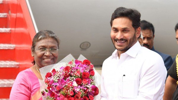 రాష్ట్రపతి ఎదిగిన తీరు ప్రశంసనీయం