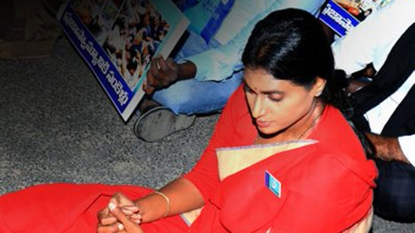 సీఎం కేసీఆర్ తో ఢీ కొడుతున్న షర్మిల