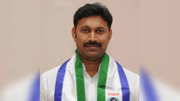 వైఎస్ అవినాష్ కు సీబీఐ నోటీసులు