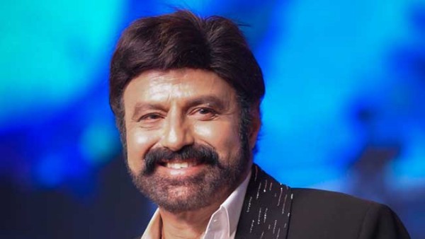 రంగా విగ్రహాల వద్ద..